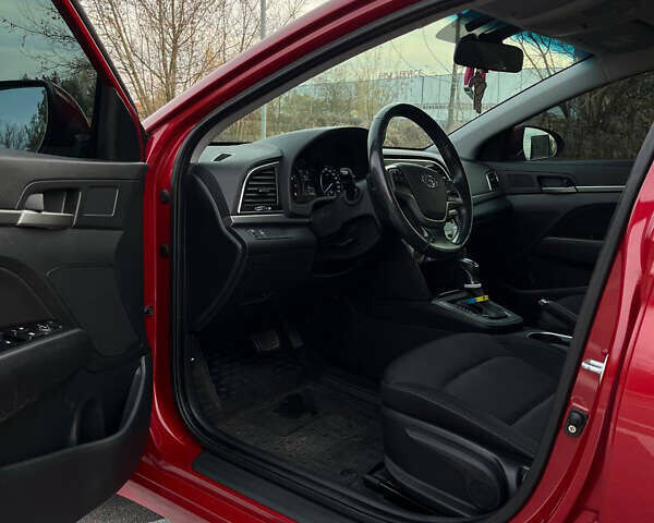 Красный Хендай Элантра, объемом двигателя 1.59 л и пробегом 124 тыс. км за 13500 $, фото 8 на Automoto.ua