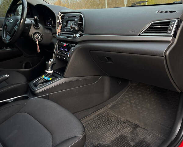 Красный Хендай Элантра, объемом двигателя 1.59 л и пробегом 124 тыс. км за 13500 $, фото 17 на Automoto.ua