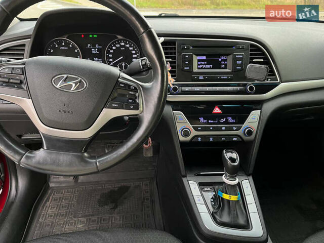 Красный Хендай Элантра, объемом двигателя 1.59 л и пробегом 124 тыс. км за 13500 $, фото 12 на Automoto.ua