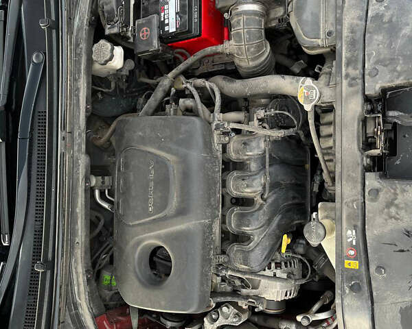 Красный Хендай Элантра, объемом двигателя 1.59 л и пробегом 124 тыс. км за 13500 $, фото 6 на Automoto.ua