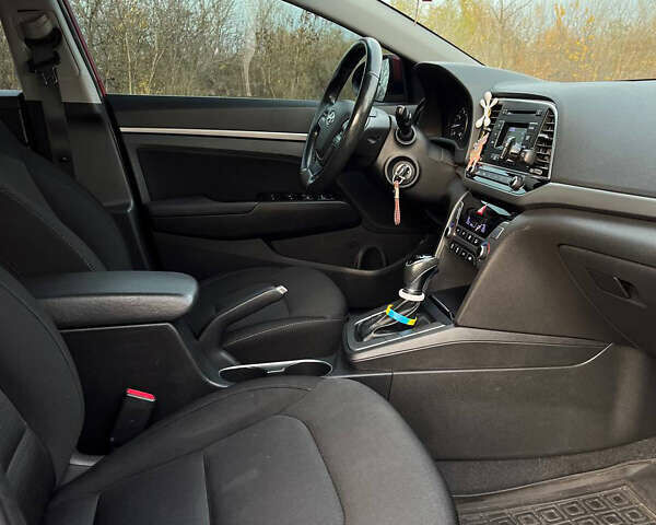 Красный Хендай Элантра, объемом двигателя 1.59 л и пробегом 124 тыс. км за 13500 $, фото 16 на Automoto.ua