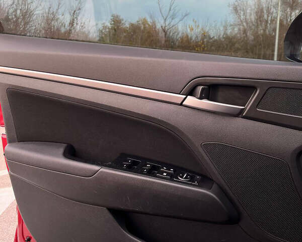 Красный Хендай Элантра, объемом двигателя 1.59 л и пробегом 124 тыс. км за 13500 $, фото 22 на Automoto.ua