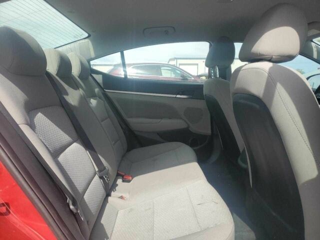 Червоний Хендай Елантра, об'ємом двигуна 2 л та пробігом 51 тис. км за 1800 $, фото 9 на Automoto.ua