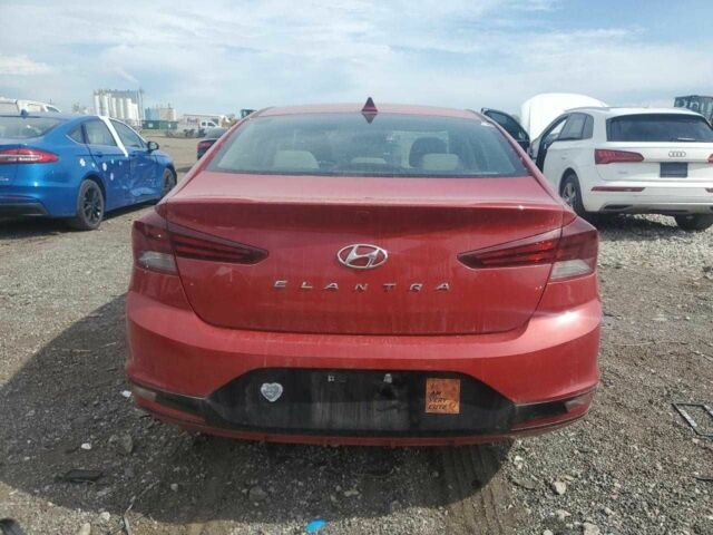 Червоний Хендай Елантра, об'ємом двигуна 2 л та пробігом 51 тис. км за 1800 $, фото 5 на Automoto.ua