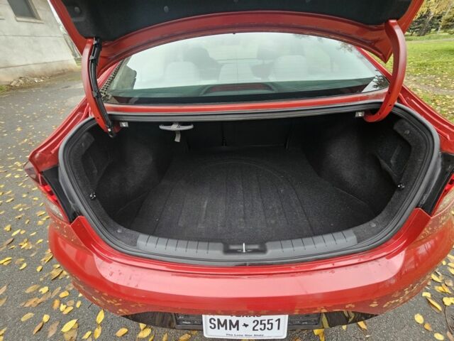 Красный Хендай Элантра, объемом двигателя 2 л и пробегом 71 тыс. км за 14600 $, фото 21 на Automoto.ua