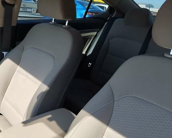 Красный Хендай Элантра, объемом двигателя 2 л и пробегом 60 тыс. км за 13600 $, фото 13 на Automoto.ua