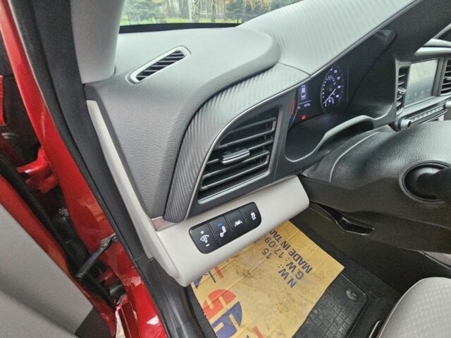 Красный Хендай Элантра, объемом двигателя 2 л и пробегом 71 тыс. км за 14600 $, фото 17 на Automoto.ua