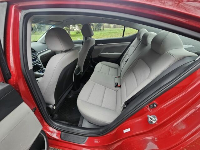 Красный Хендай Элантра, объемом двигателя 2 л и пробегом 71 тыс. км за 14600 $, фото 18 на Automoto.ua