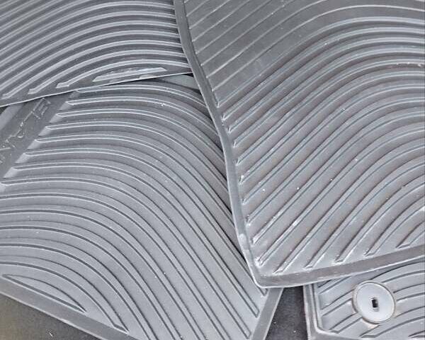 Красный Хендай Элантра, объемом двигателя 2 л и пробегом 60 тыс. км за 13600 $, фото 31 на Automoto.ua