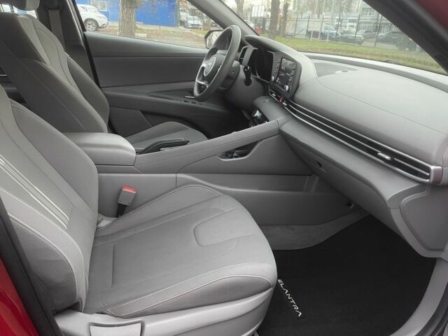 Красный Хендай Элантра, объемом двигателя 2 л и пробегом 90 тыс. км за 17900 $, фото 14 на Automoto.ua