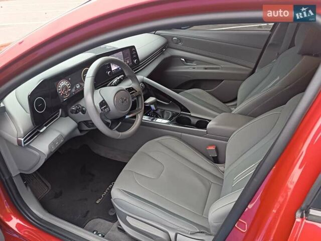 Красный Хендай Элантра, объемом двигателя 2 л и пробегом 29 тыс. км за 18500 $, фото 7 на Automoto.ua