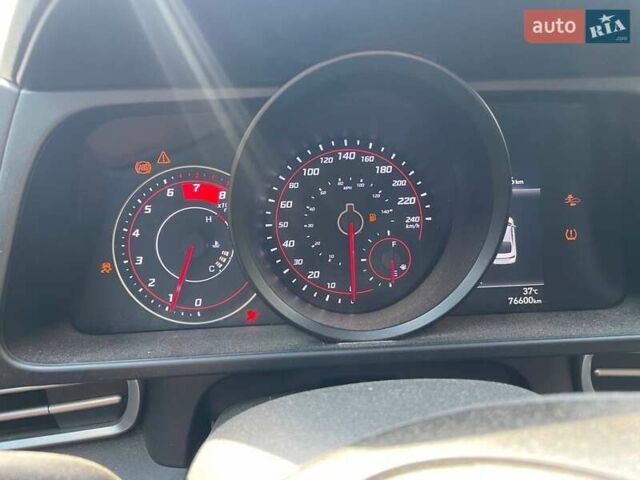 Красный Хендай Элантра, объемом двигателя 2 л и пробегом 77 тыс. км за 8500 $, фото 27 на Automoto.ua