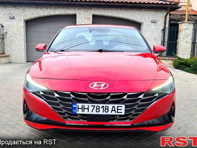 Красный Хендай Элантра, объемом двигателя 2 л и пробегом 77 тыс. км за 19300 $, фото 4 на Automoto.ua