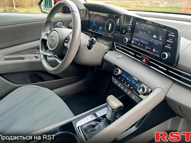 Красный Хендай Элантра, объемом двигателя 2 л и пробегом 77 тыс. км за 19300 $, фото 9 на Automoto.ua