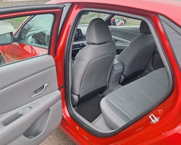 Красный Хендай Элантра, объемом двигателя 2 л и пробегом 15 тыс. км за 19500 $, фото 15 на Automoto.ua