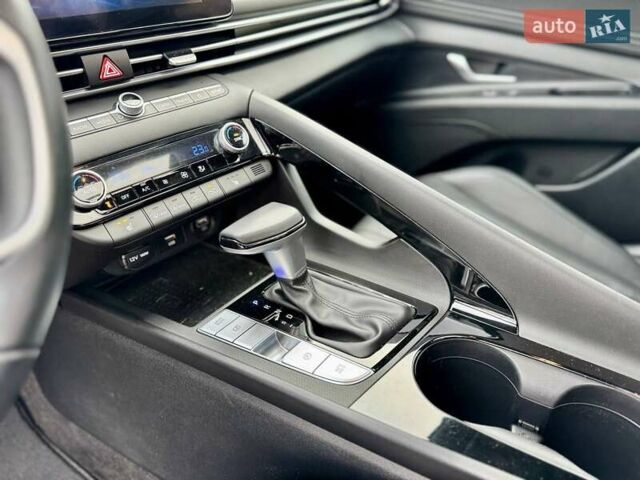 Червоний Хендай Елантра, об'ємом двигуна 2 л та пробігом 58 тис. км за 18500 $, фото 24 на Automoto.ua