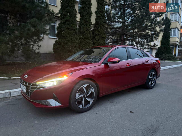 Красный Хендай Элантра, объемом двигателя 1.6 л и пробегом 92 тыс. км за 18999 $, фото 2 на Automoto.ua
