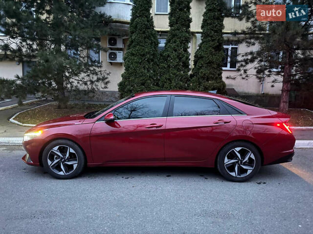 Красный Хендай Элантра, объемом двигателя 1.6 л и пробегом 92 тыс. км за 18999 $, фото 3 на Automoto.ua