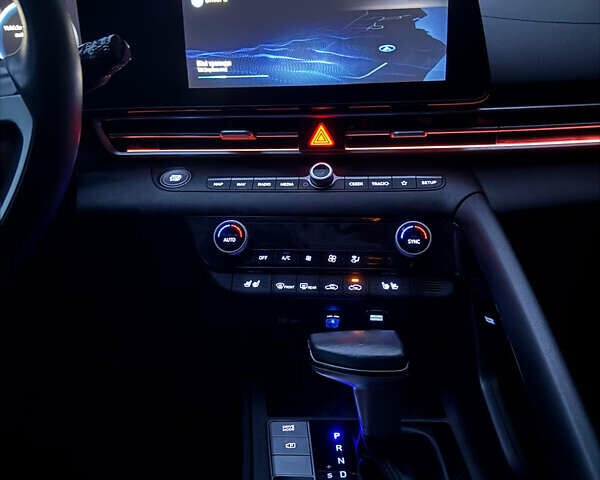 Красный Хендай Элантра, объемом двигателя 1.6 л и пробегом 92 тыс. км за 18999 $, фото 29 на Automoto.ua