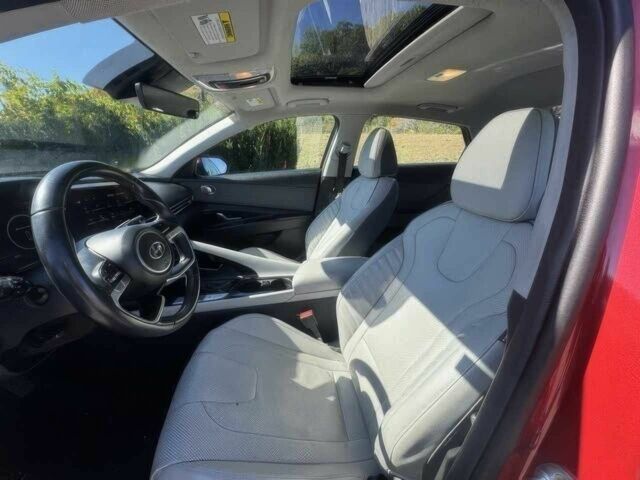 Красный Хендай Элантра, объемом двигателя 2 л и пробегом 14 тыс. км за 16300 $, фото 6 на Automoto.ua