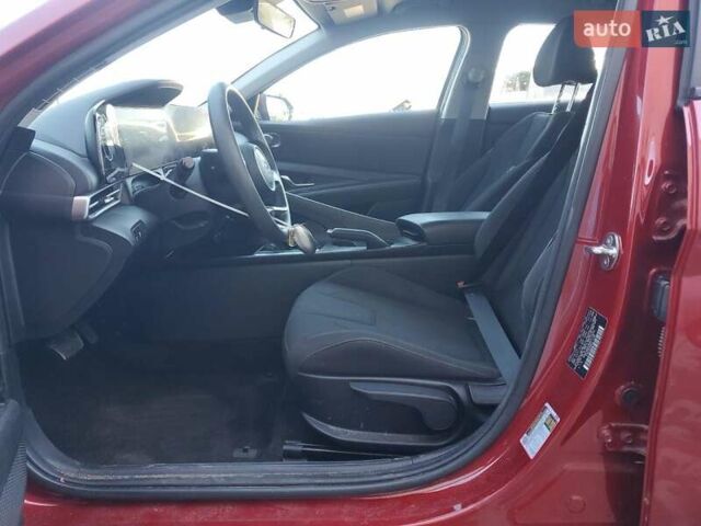 Хендай Элантра 2023 в Львове на Automoto.ua Красный Хендай Элантра, объемом двигателя 2 л и пробегом 53 тыс. км за 6100 $, фото 6 на Automoto.ua