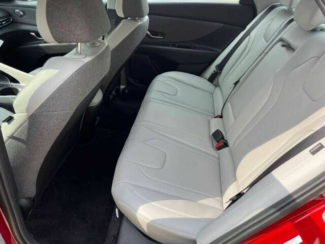 Хендай Элантра 2024 в Житомире на Automoto.ua Красный Хендай Элантра, объемом двигателя 2 л и пробегом 14 тыс. км за 9600 $, фото 11 на Automoto.ua