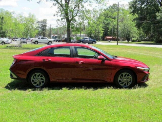 Червоний Хендай Елантра, об'ємом двигуна 2 л та пробігом 28 тис. км за 9600 $, фото 3 на Automoto.ua