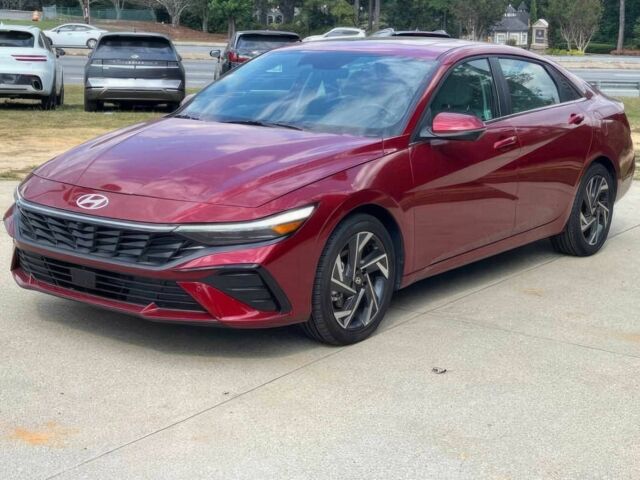 Хендай Элантра 2024 в Житомире на Automoto.ua Красный Хендай Элантра, объемом двигателя 2 л и пробегом 14 тыс. км за 9600 $, фото 2 на Automoto.ua