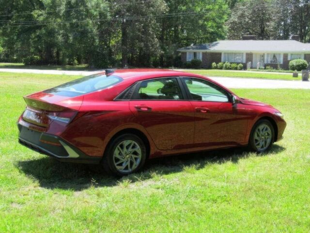 Червоний Хендай Елантра, об'ємом двигуна 2 л та пробігом 28 тис. км за 9600 $, фото 7 на Automoto.ua