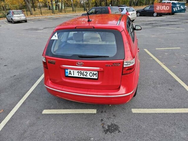 Червоний Хендай Елантра, об'ємом двигуна 2 л та пробігом 105 тис. км за 6999 $, фото 3 на Automoto.ua