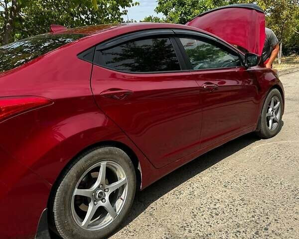 Красный Хендай Элантра, объемом двигателя 1.8 л и пробегом 190 тыс. км за 7300 $, фото 4 на Automoto.ua