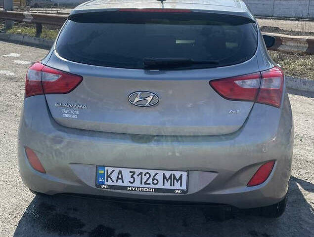 Хендай Елантра, об'ємом двигуна 2 л та пробігом 248 тис. км за 11000 $, фото 3 на Automoto.ua