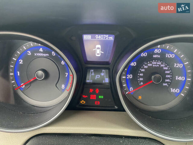 Хендай Елантра, об'ємом двигуна 2 л та пробігом 150 тис. км за 3800 $, фото 1 на Automoto.ua