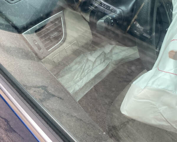 Хендай Елантра, об'ємом двигуна 2 л та пробігом 150 тис. км за 3800 $, фото 19 на Automoto.ua