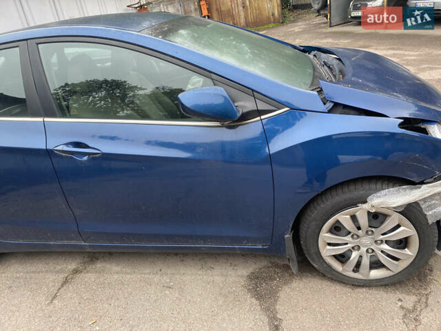 Хендай Елантра, об'ємом двигуна 2 л та пробігом 150 тис. км за 3800 $, фото 7 на Automoto.ua