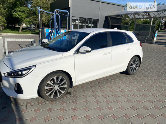 Хендай Елантра, об'ємом двигуна 2 л та пробігом 120 тис. км за 14000 $, фото 2 на Automoto.ua