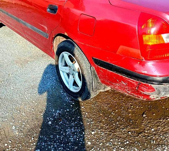 Хендай Элантра, объемом двигателя 1.6 л и пробегом 240 тыс. км за 2300 $, фото 4 на Automoto.ua