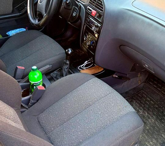 Хендай Элантра, объемом двигателя 1.6 л и пробегом 240 тыс. км за 2300 $, фото 2 на Automoto.ua