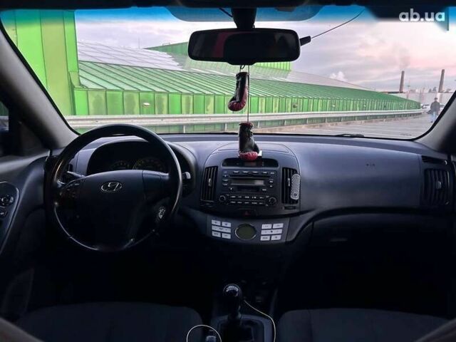 Хендай Элантра, объемом двигателя 1.6 л и пробегом 310 тыс. км за 4990 $, фото 13 на Automoto.ua