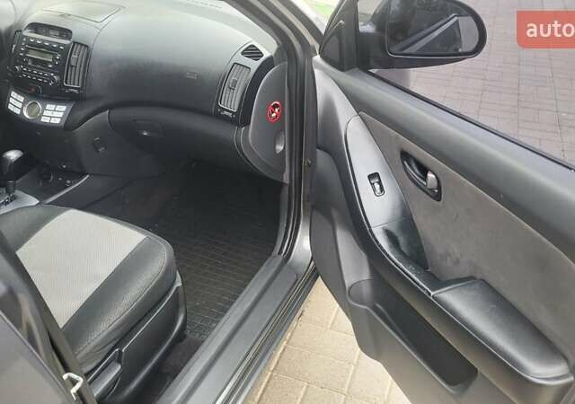 Хендай Элантра 2008 в Вознесенске на Automoto.ua Хендай Элантра, объемом двигателя 1.59 л и пробегом 146 тыс. км за 6800 $, фото 4 на Automoto.ua