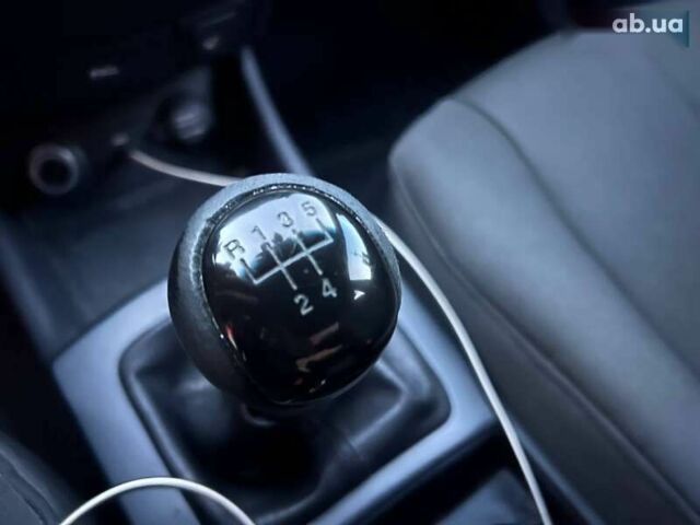 Хендай Элантра, объемом двигателя 1.6 л и пробегом 310 тыс. км за 4990 $, фото 17 на Automoto.ua