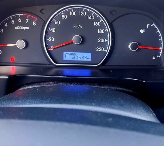 Хендай Элантра, объемом двигателя 1.6 л и пробегом 87 тыс. км за 7800 $, фото 4 на Automoto.ua