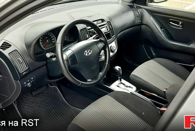 Хендай Элантра, объемом двигателя 1.6 л и пробегом 162 тыс. км за 6700 $, фото 9 на Automoto.ua