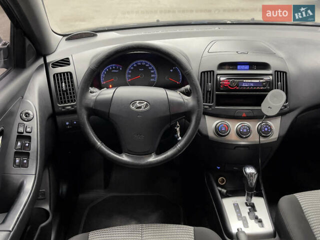 Хендай Элантра 2010 в Харькове на Automoto.ua Хендай Элантра, объемом двигателя 1.59 л и пробегом 166 тыс. км за 7000 $, фото 16 на Automoto.ua