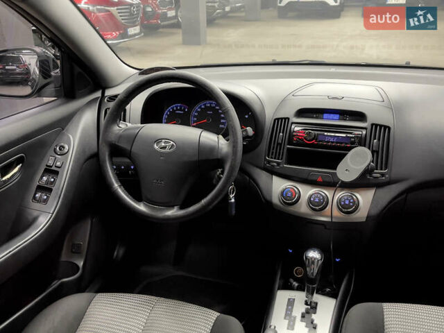 Хендай Элантра 2010 в Харькове на Automoto.ua Хендай Элантра, объемом двигателя 1.59 л и пробегом 166 тыс. км за 7000 $, фото 15 на Automoto.ua