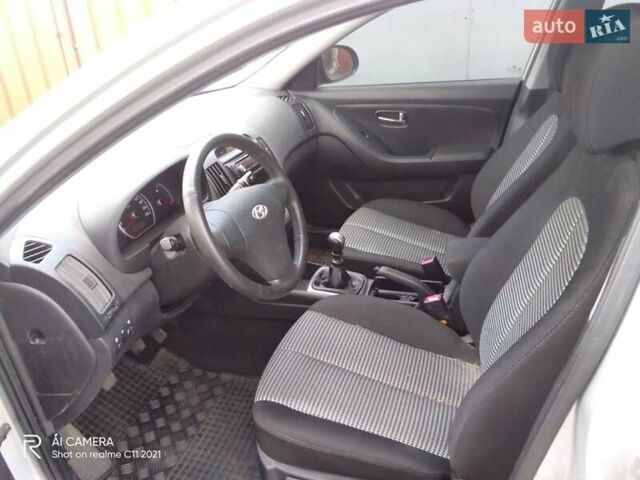 Хендай Элантра, объемом двигателя 1.59 л и пробегом 13 тыс. км за 8100 $, фото 13 на Automoto.ua