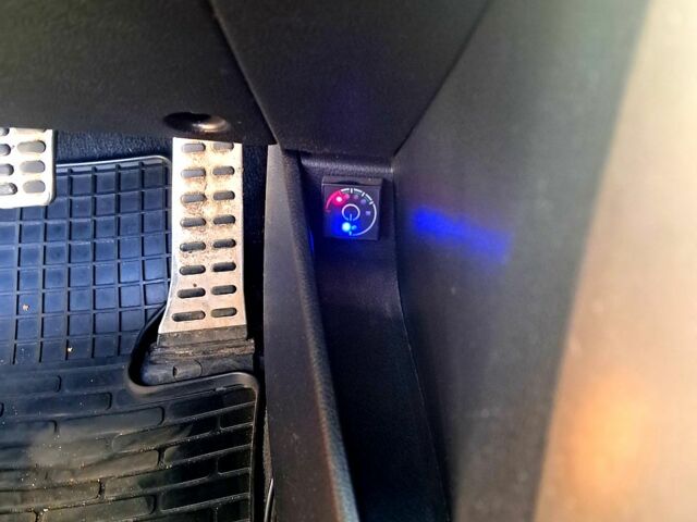 Хендай Елантра, об'ємом двигуна 1.8 л та пробігом 230 тис. км за 3700 $, фото 5 на Automoto.ua