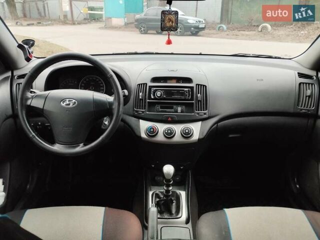 Хендай Элантра, объемом двигателя 1.59 л и пробегом 105 тыс. км за 7500 $, фото 2 на Automoto.ua