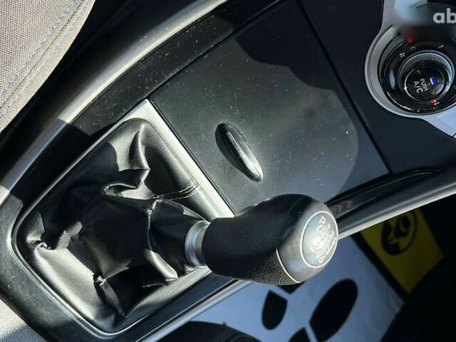 Хендай Элантра, объемом двигателя 0 л и пробегом 201 тыс. км за 7700 $, фото 15 на Automoto.ua