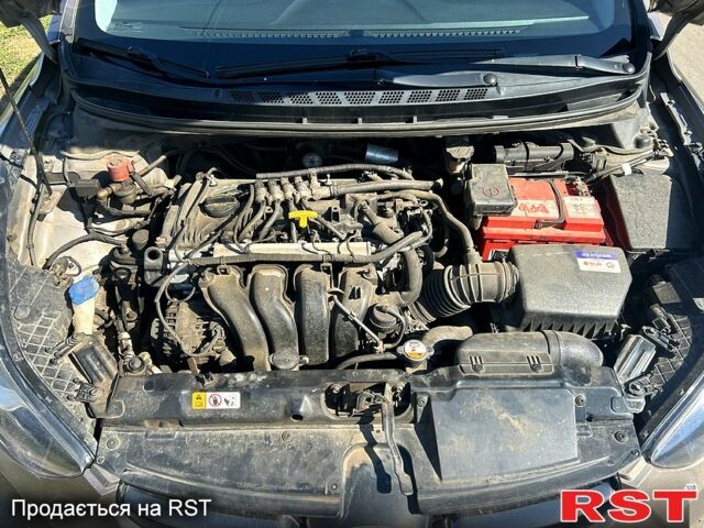 Хендай Елантра, об'ємом двигуна 1.8 л та пробігом 200 тис. км за 8800 $, фото 12 на Automoto.ua